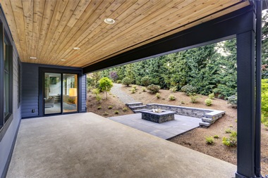 Renovate your home with a new Burien concrete patio in WA near 98062